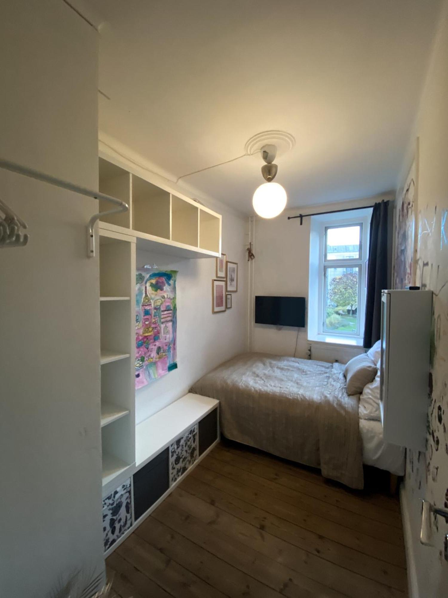 Centrally Located 4 Appartement